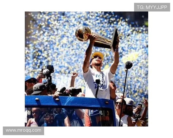 勇士队逆转夺冠全场沸腾球星创纪录主帅激动宣告新时代来临辉煌时刻 勇士队逆转夺冠全场沸腾球星创纪录主帅激动宣告新时代来临辉煌时刻