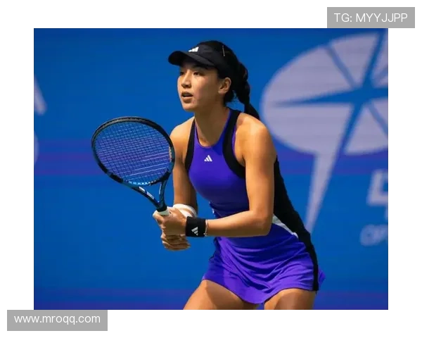 新星网球选手崛起战胜世界冠军 引领未来赛事新风潮