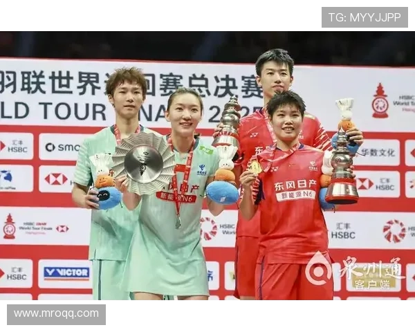 网球赛季激战正酣 全球顶级选手争夺年终总决赛席位 网球赛季激战正酣 全球顶级选手争夺年终总决赛席位